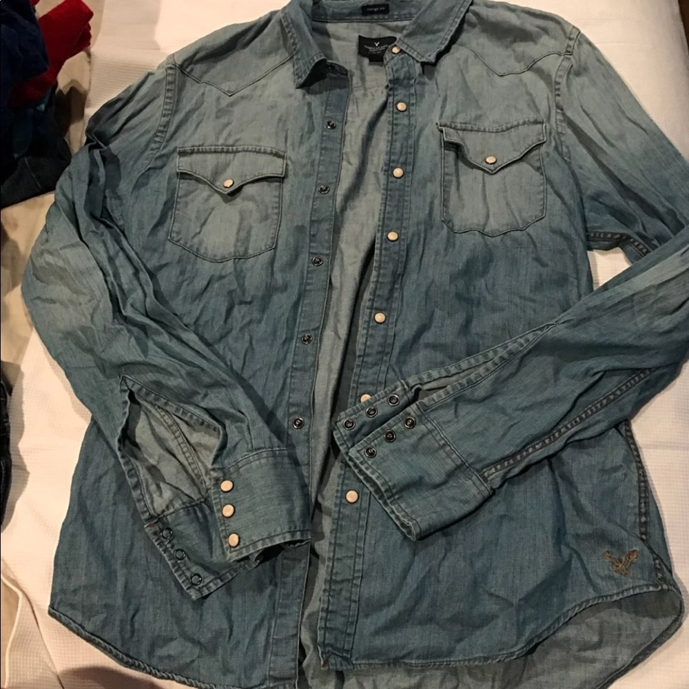 American eagle button down